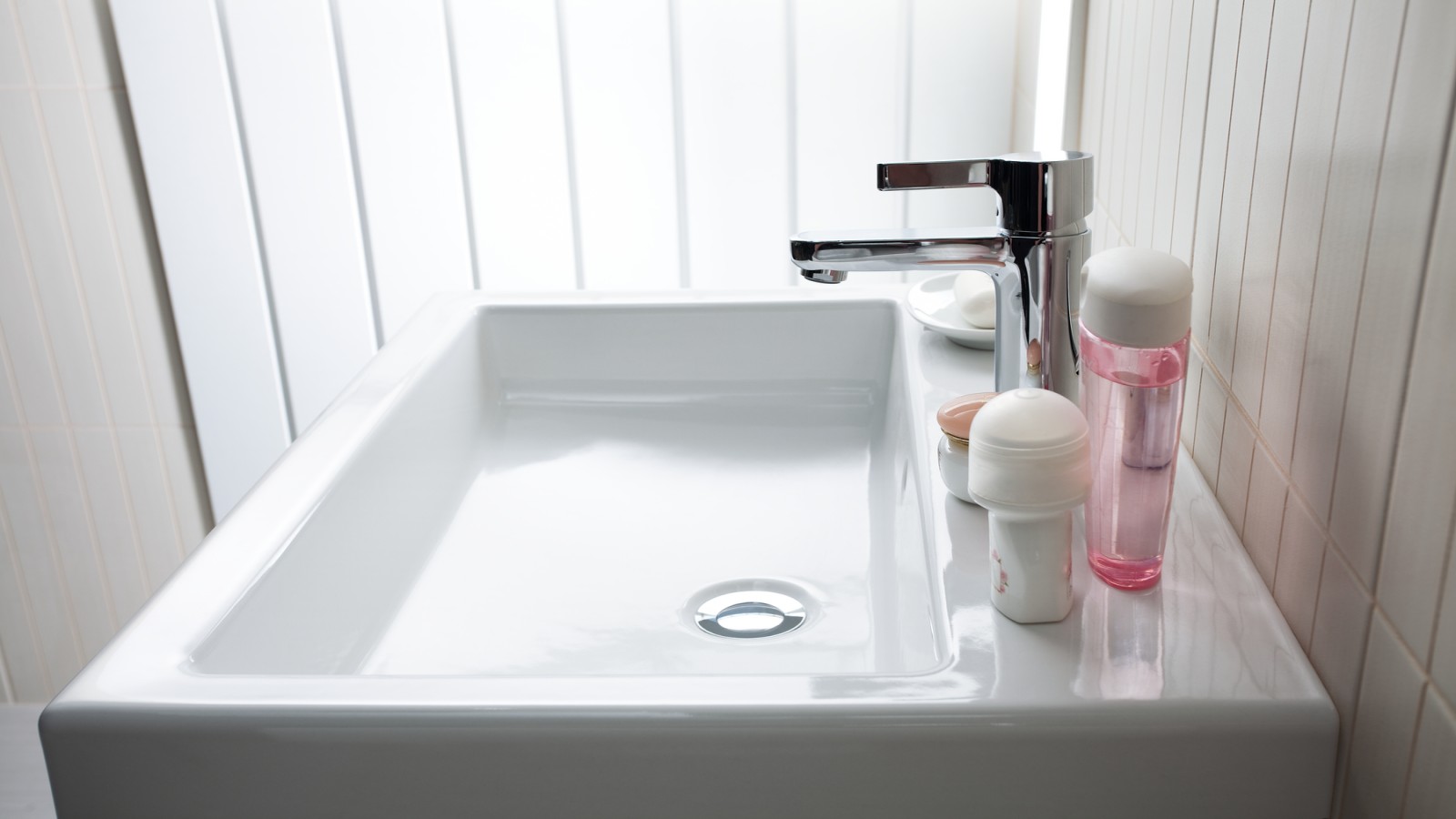 Умивальник з колекції KOLO Twins